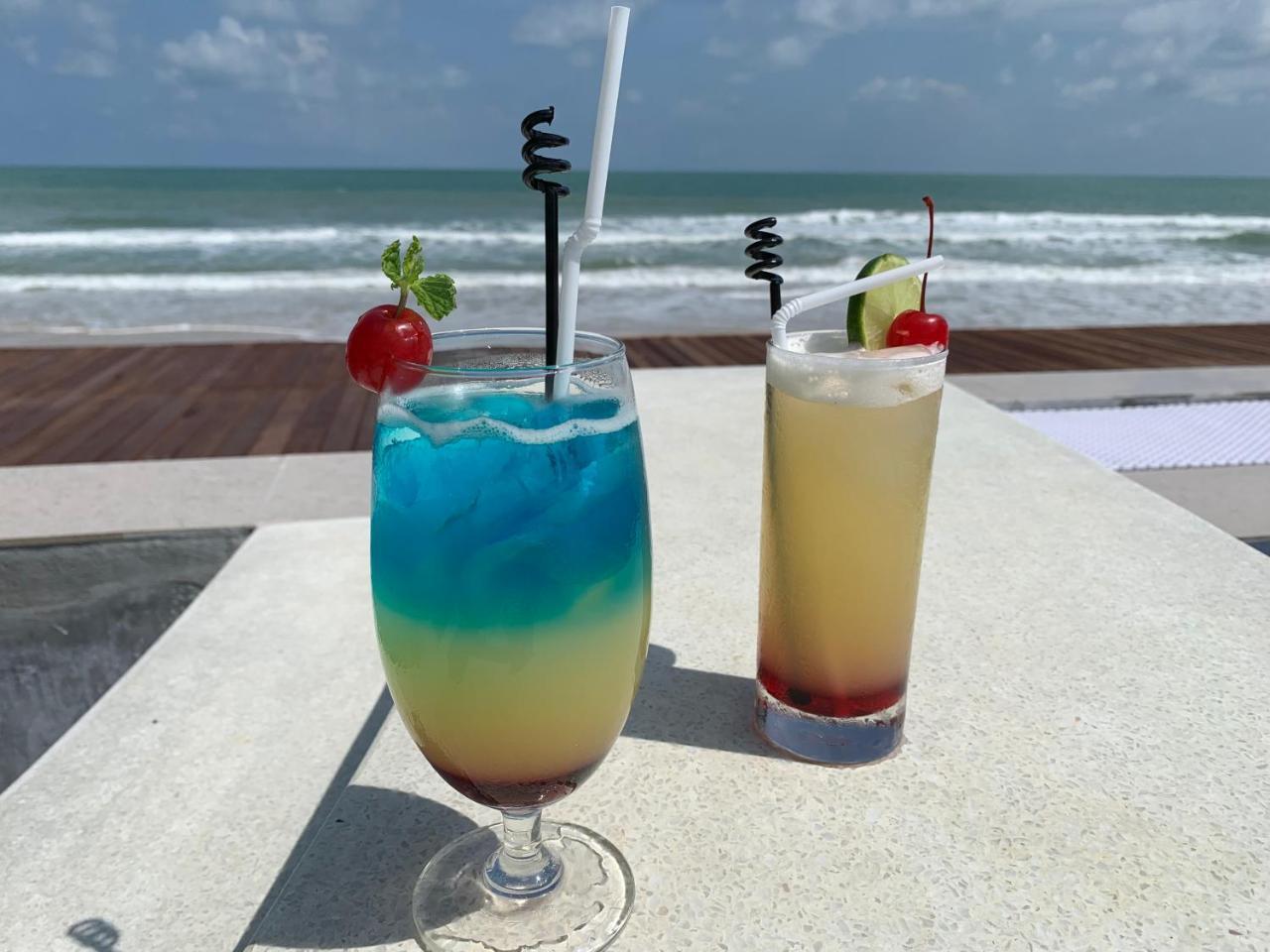 Wis Beach Кханом Екстер'єр фото